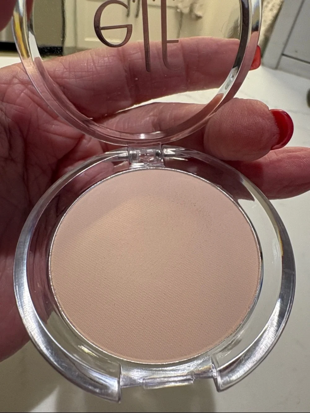 e.l.f. Pressed Setting Powder - Light Pink Finish - Picture 5 of 6